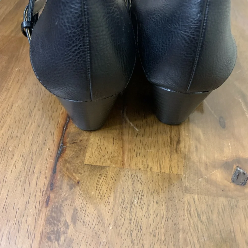 Life Stride women’s Black Mary Jane heels - Picture 5 of 10